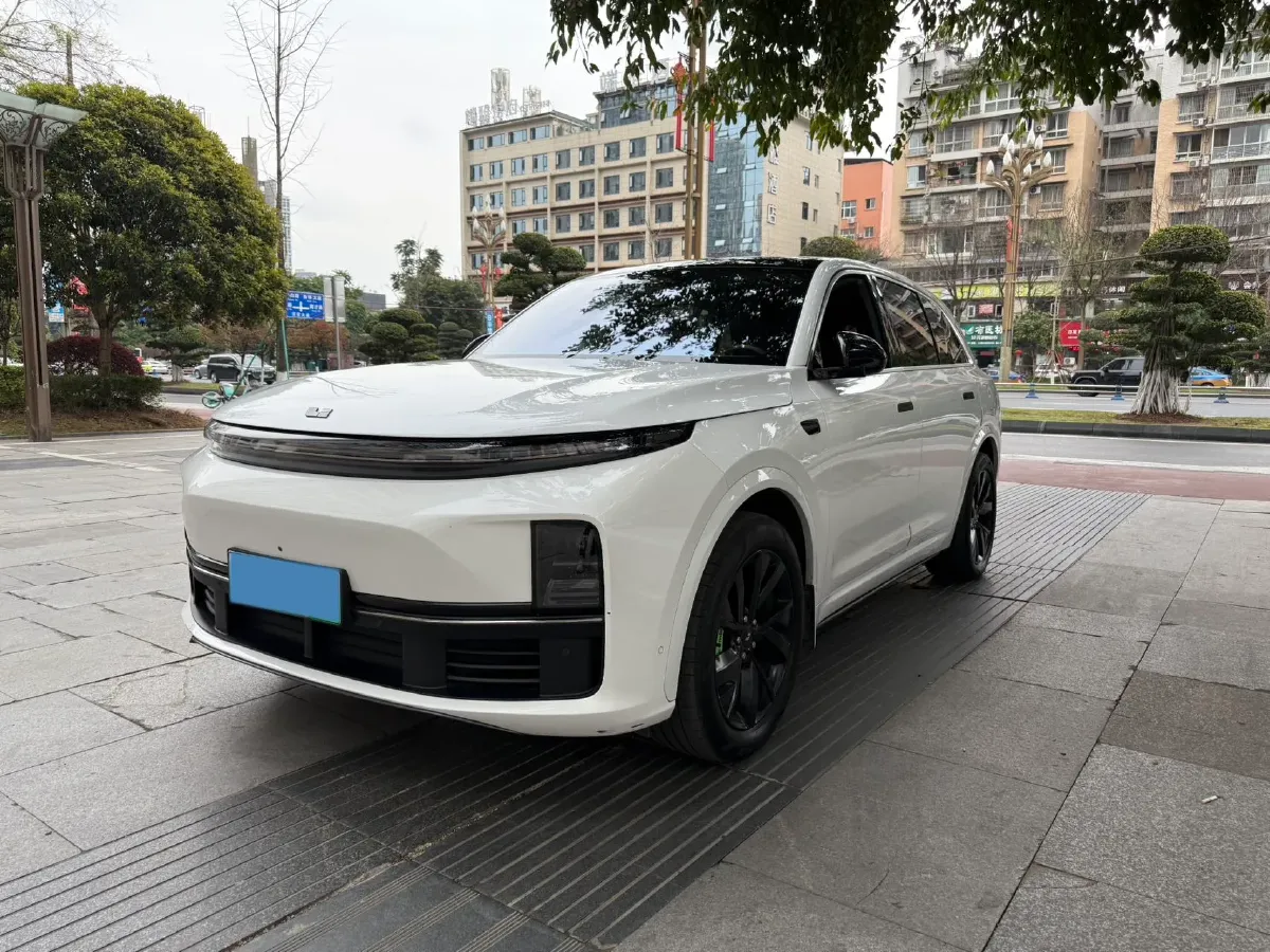 2023 Li L7 Range Extended 154HP REEV 40.9KWH,autocango,china used car exporter,china ev exporter,chinese used car exporter,chinese used ev exporter