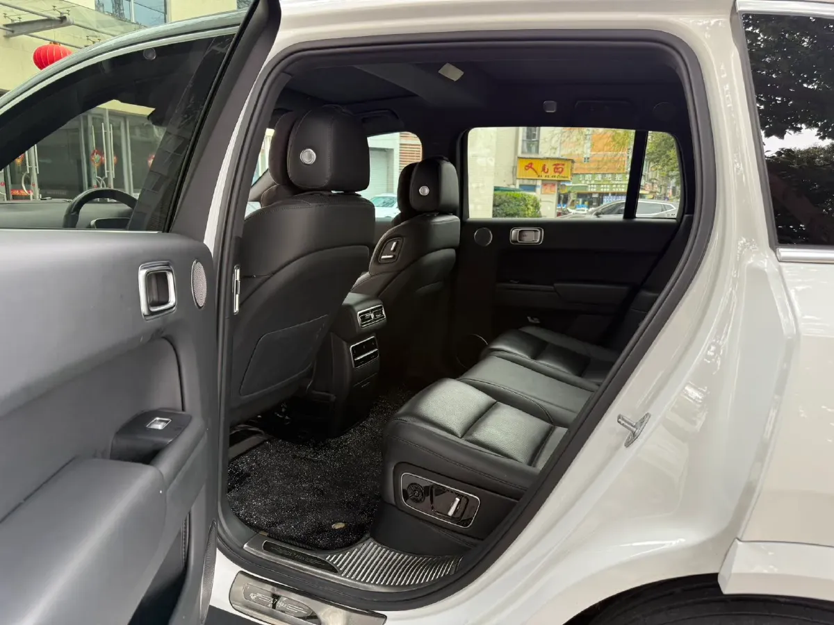 2023 Li L7 Range Extended 154HP REEV 40.9KWH,autocango,china used car exporter,china ev exporter,chinese used car exporter,chinese used ev exporter