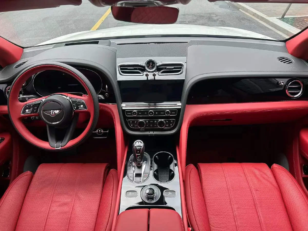 2021 Bentley Bentayga 4.0T 550HP V8 8AT,autocango,china used car exporter,china ev exporter,chinese used car exporter,chinese used ev exporter