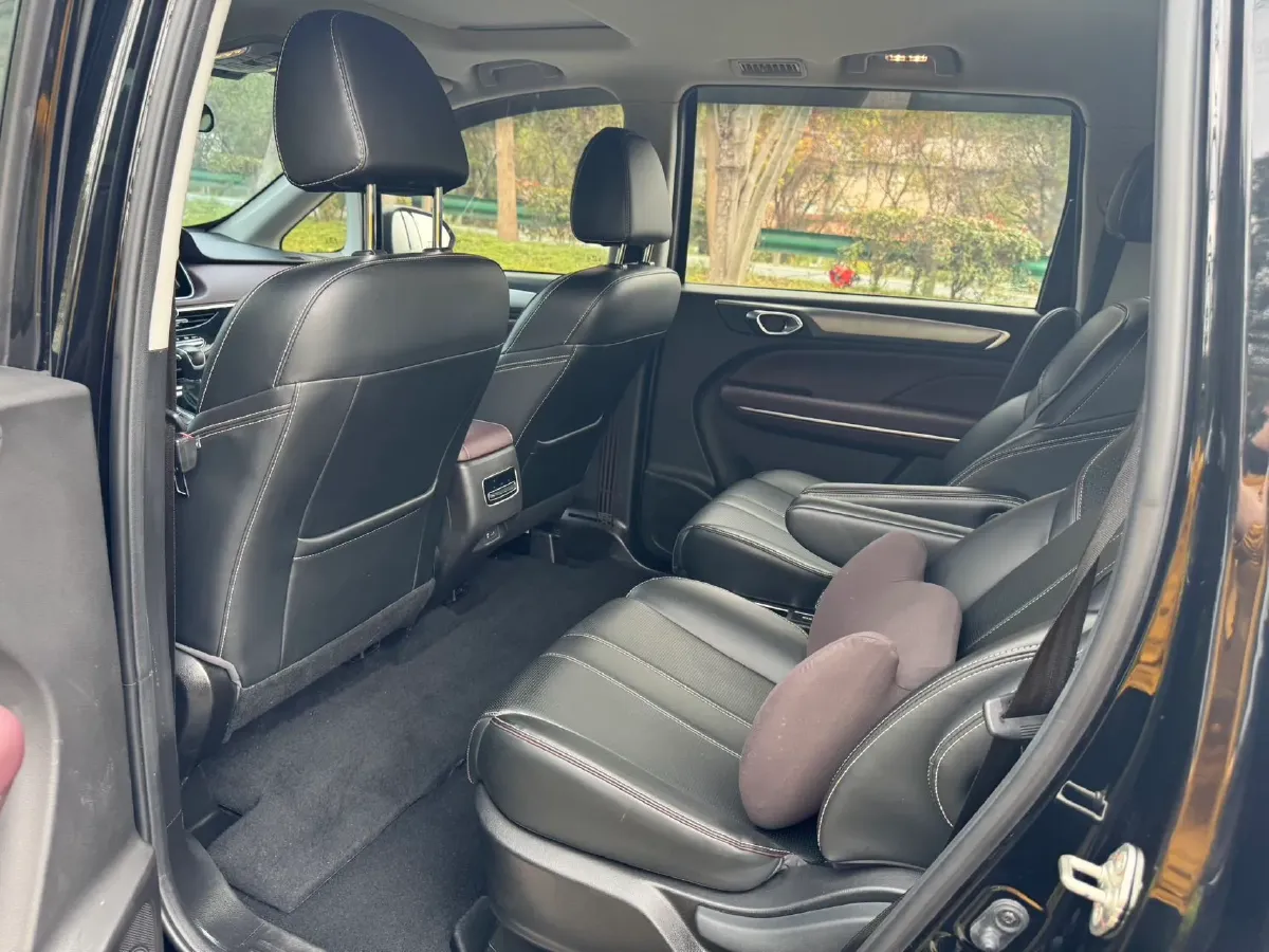 2023 GAC Trumpchi M6 1.5T 177HP L4 7DCT,autocango,china used car exporter,china ev exporter,chinese used car exporter,chinese used ev exporter