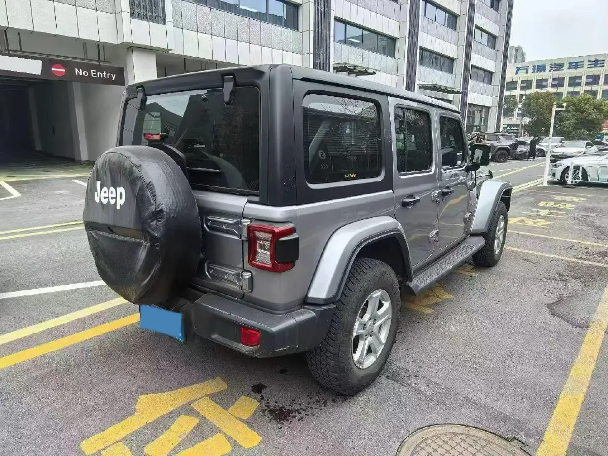 2019 Jeep Wrangler 2.0T 266HP L4 8AT,autocango,china used car exporter,china ev exporter,chinese used car exporter,chinese used ev exporter
