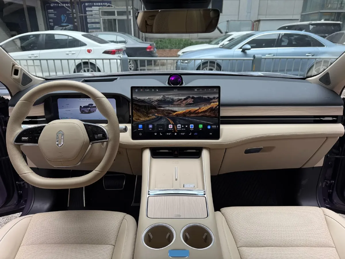 2025 AITO AITO M5 1.5T 152HP L4 REEV 42KWH,autocango,china used car exporter,china ev exporter,chinese used car exporter,chinese used ev exporter