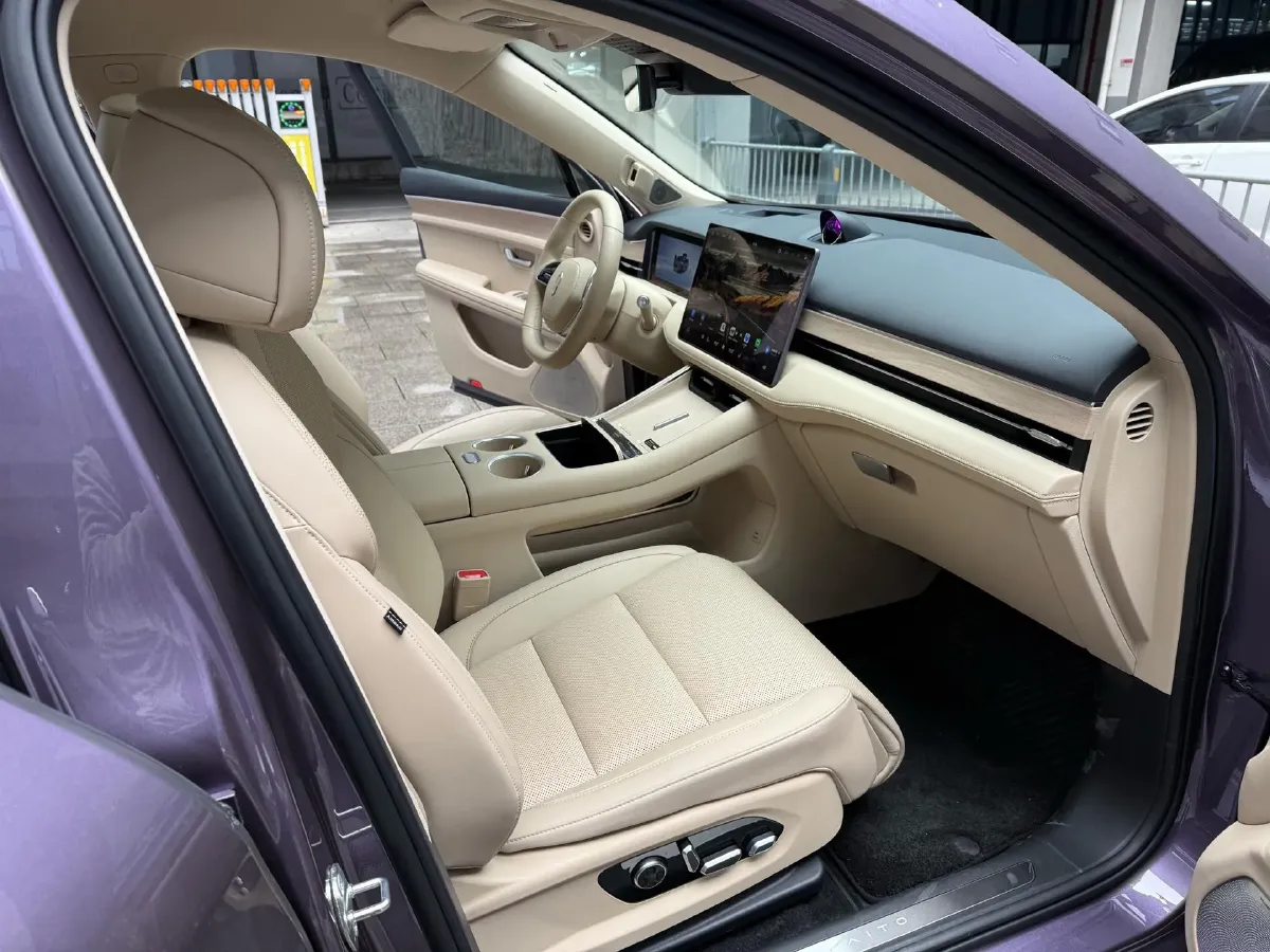 2025 AITO AITO M5 1.5T 152HP L4 REEV 42KWH,autocango,china used car exporter,china ev exporter,chinese used car exporter,chinese used ev exporter