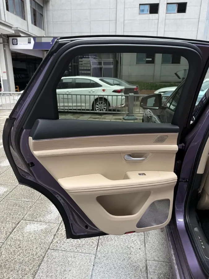 2025 AITO AITO M5 1.5T 152HP L4 REEV 42KWH,autocango,china used car exporter,china ev exporter,chinese used car exporter,chinese used ev exporter