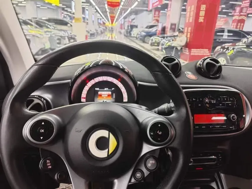 2015 Smart smart fortwo 1.0L 71HP L3 6DCT,autocango,china used car exporter,china ev exporter,chinese used car exporter,chinese used ev exporter