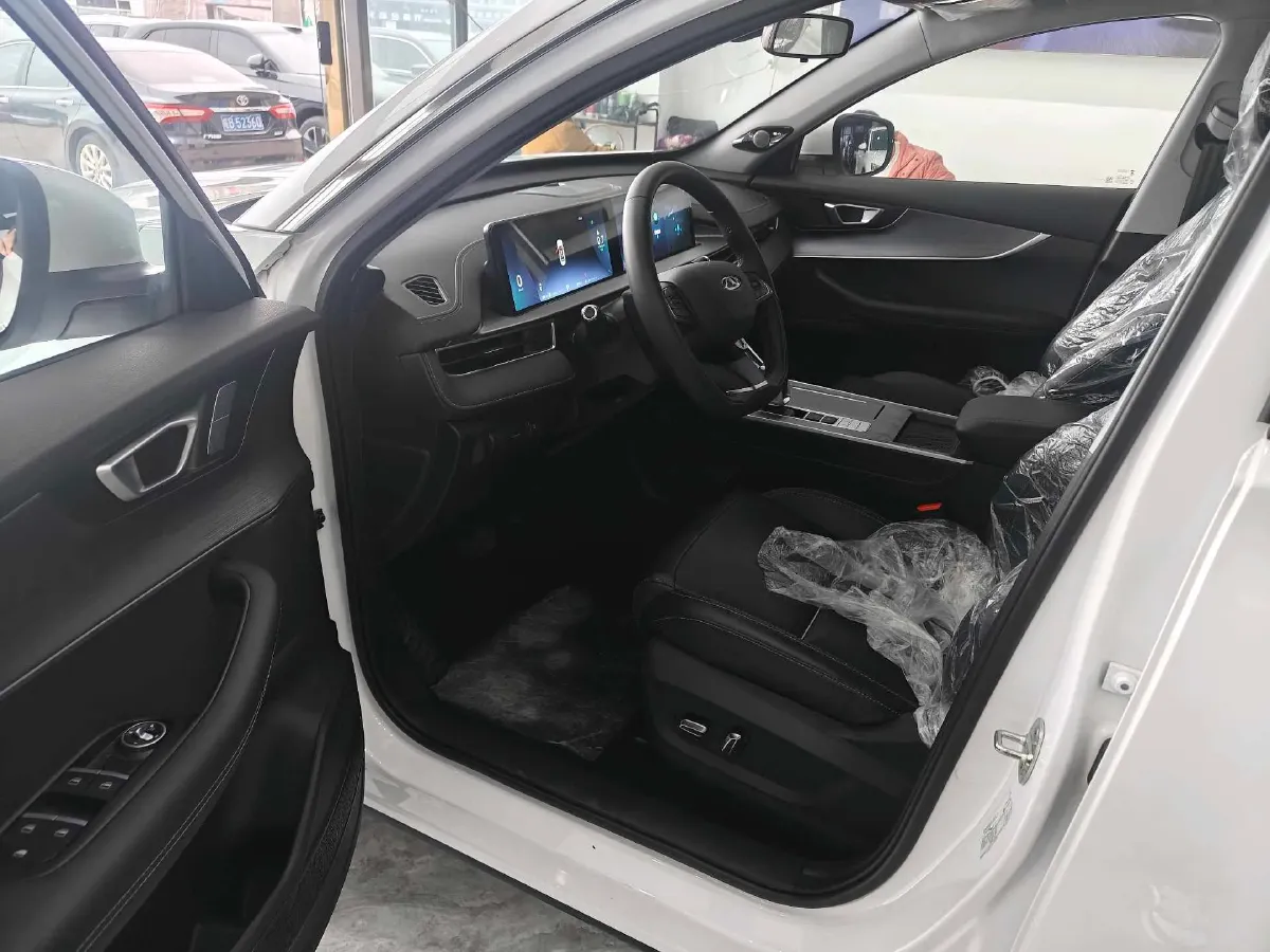 2023 Chery Tiggo 7 Plus 1.5T 156HP L4 CVT,autocango,china used car exporter,china ev exporter,chinese used car exporter,chinese used ev exporter