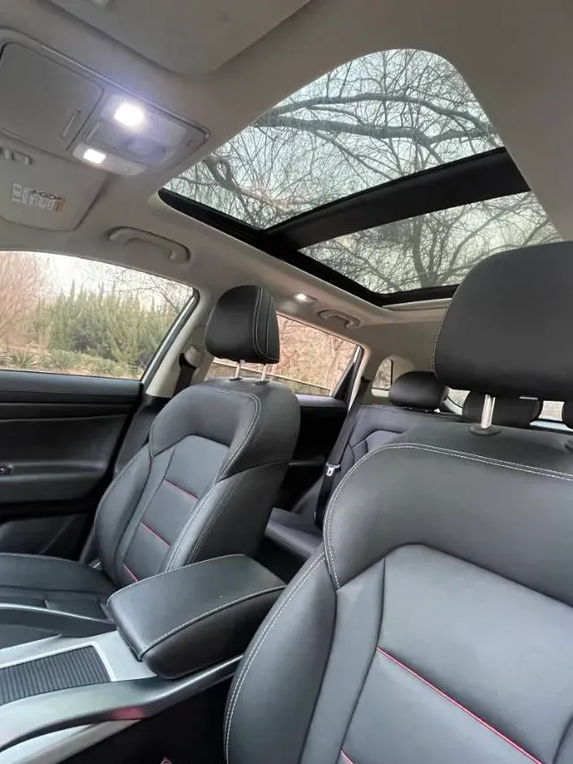 2020 Roewe i6 1.5T 169HP L4 7DCT,autocango,china used car exporter,china ev exporter,chinese used car exporter,chinese used ev exporter