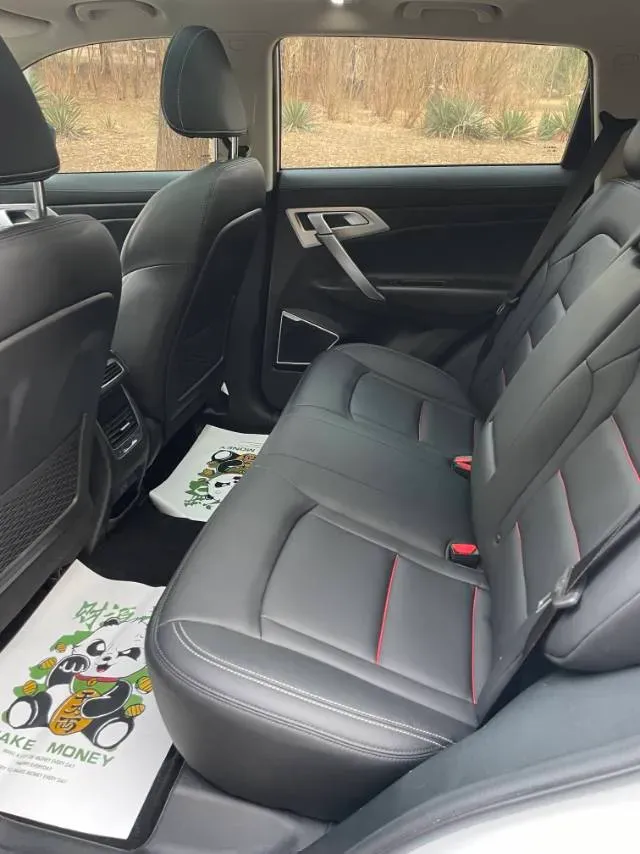 2020 Roewe i6 1.5T 169HP L4 7DCT,autocango,china used car exporter,china ev exporter,chinese used car exporter,chinese used ev exporter