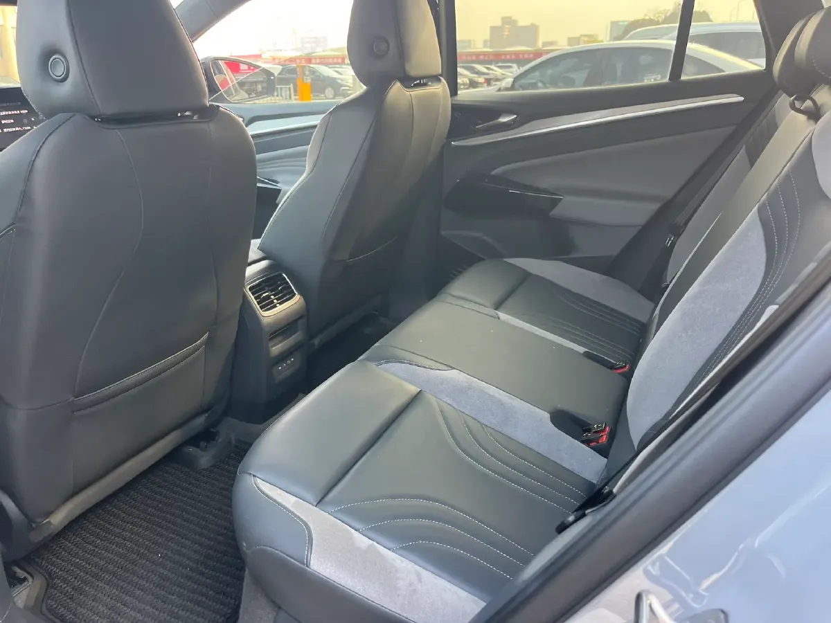 2022 Volkswagen ID.4 Crozz BEV 84.8KWH,autocango,china used car exporter,china ev exporter,chinese used car exporter,chinese used ev exporter