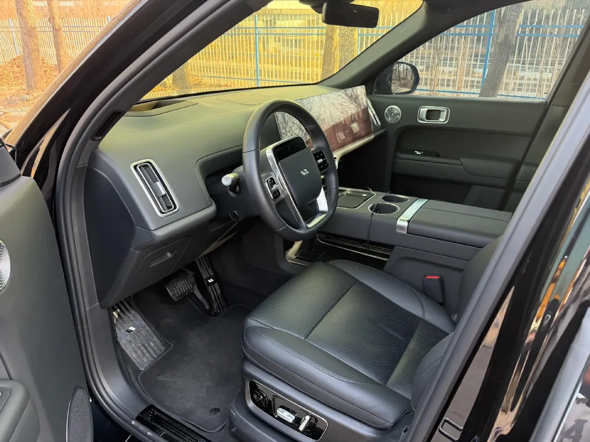 2025 Li L9 Range Extended 154HP REEV,autocango,china used car exporter,china ev exporter,chinese used car exporter,chinese used ev exporter