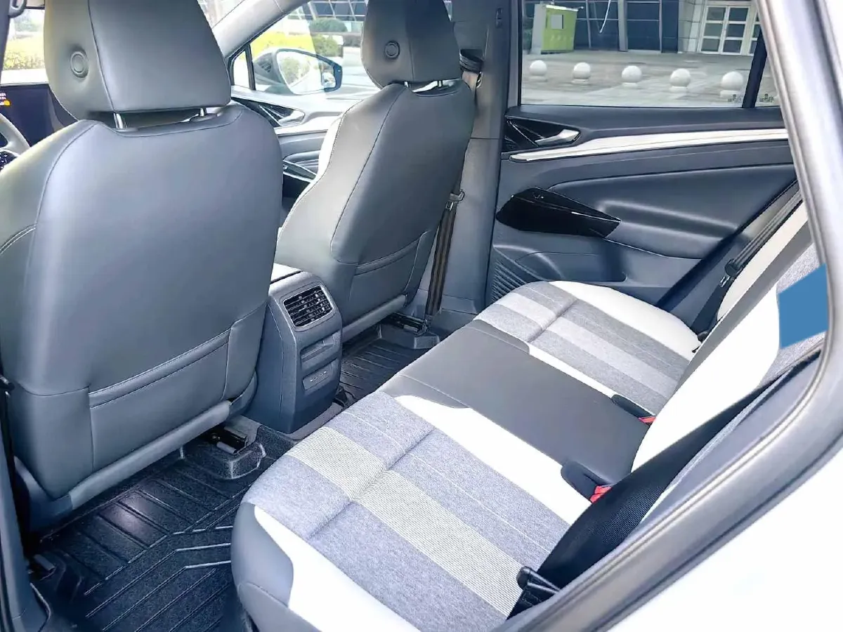 2022 Volkswagen ID.4 Crozz BEV 55.7KWH,autocango,china used car exporter,china ev exporter,chinese used car exporter,chinese used ev exporter