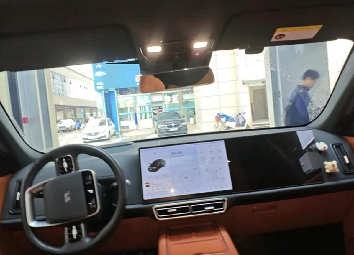 2024 Li L8 Range Extended 154HP REEV 42.8KWH,autocango,china used car exporter,china ev exporter,chinese used car exporter,chinese used ev exporter