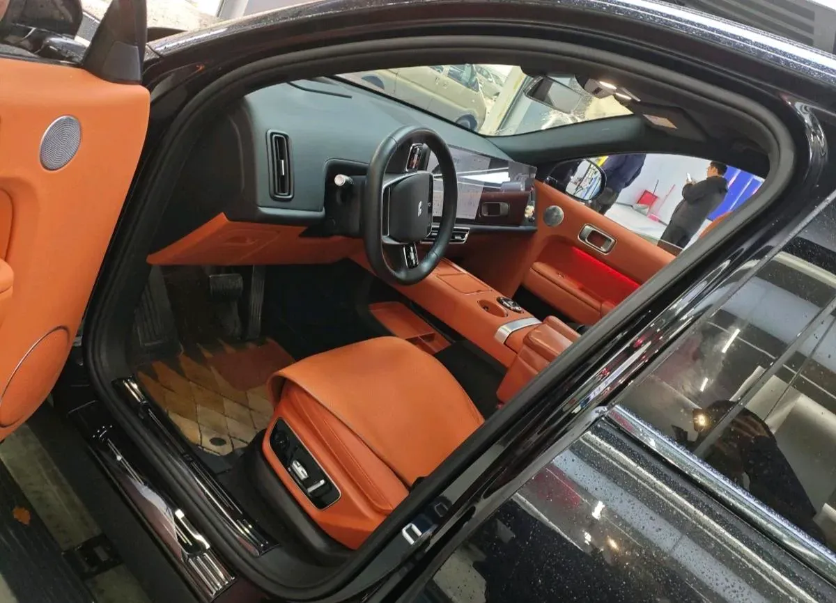 2024 Li L8 Range Extended 154HP REEV 42.8KWH,autocango,china used car exporter,china ev exporter,chinese used car exporter,chinese used ev exporter