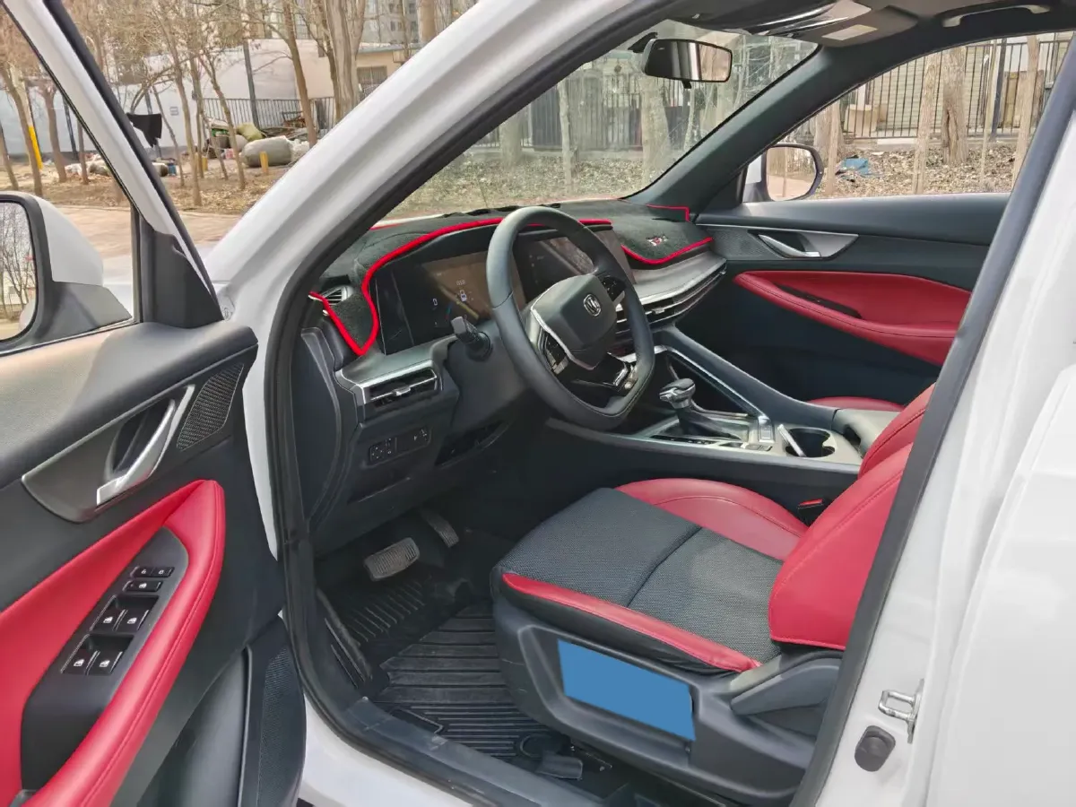 2023 ChangAn CS35 Plus 1.4T 160HP L4 7DCT,autocango,china used car exporter,china ev exporter,chinese used car exporter,chinese used ev exporter