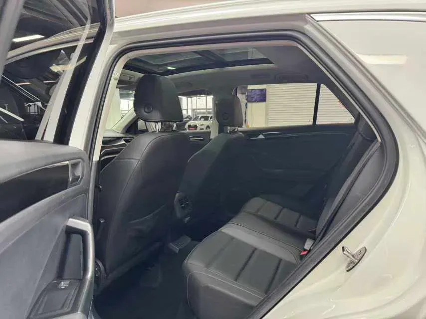 2021 Volkswagen T-Roc 1.4T 150HP L4 7DCT,autocango,china used car exporter,china ev exporter,chinese used car exporter,chinese used ev exporter