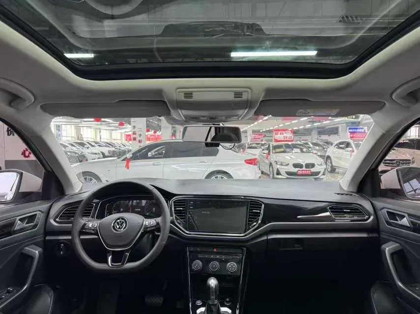 2021 Volkswagen T-Roc 1.4T 150HP L4 7DCT,autocango,china used car exporter,china ev exporter,chinese used car exporter,chinese used ev exporter