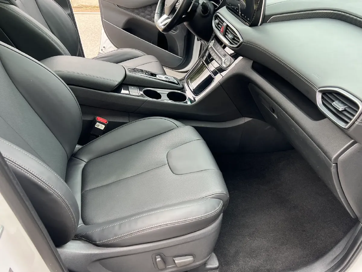 2019 Hyundai Santafe 2.0T 240HP L4 8AT,autocango,china used car exporter,china ev exporter,chinese used car exporter,chinese used ev exporter