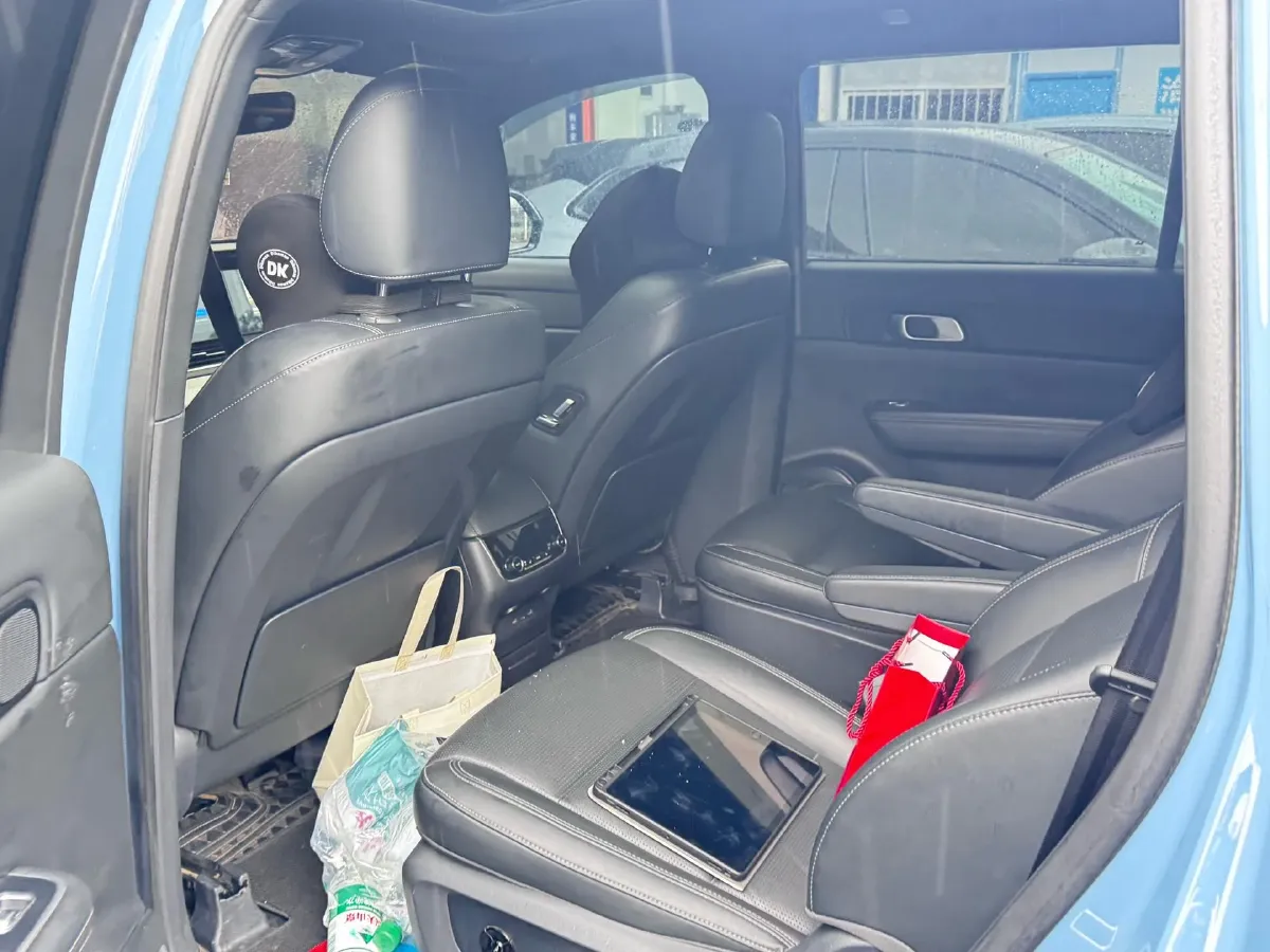 2021 Li ONE Range Extended 131HP REEV 40.5KWH,autocango,china used car exporter,china ev exporter,chinese used car exporter,chinese used ev exporter