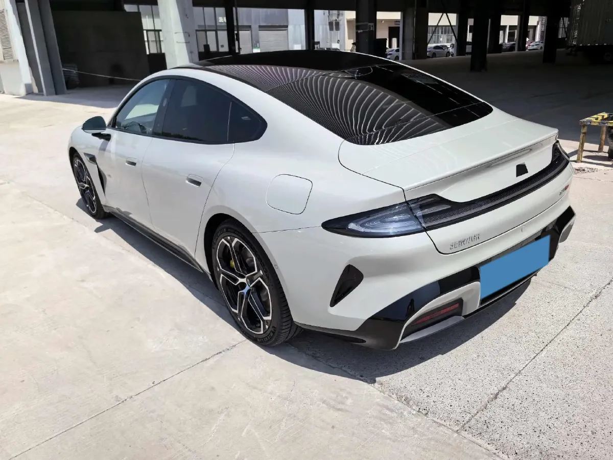 2024 MI SU7 BEV 101KWH,autocango,china used car exporter,china ev exporter,chinese used car exporter,chinese used ev exporter