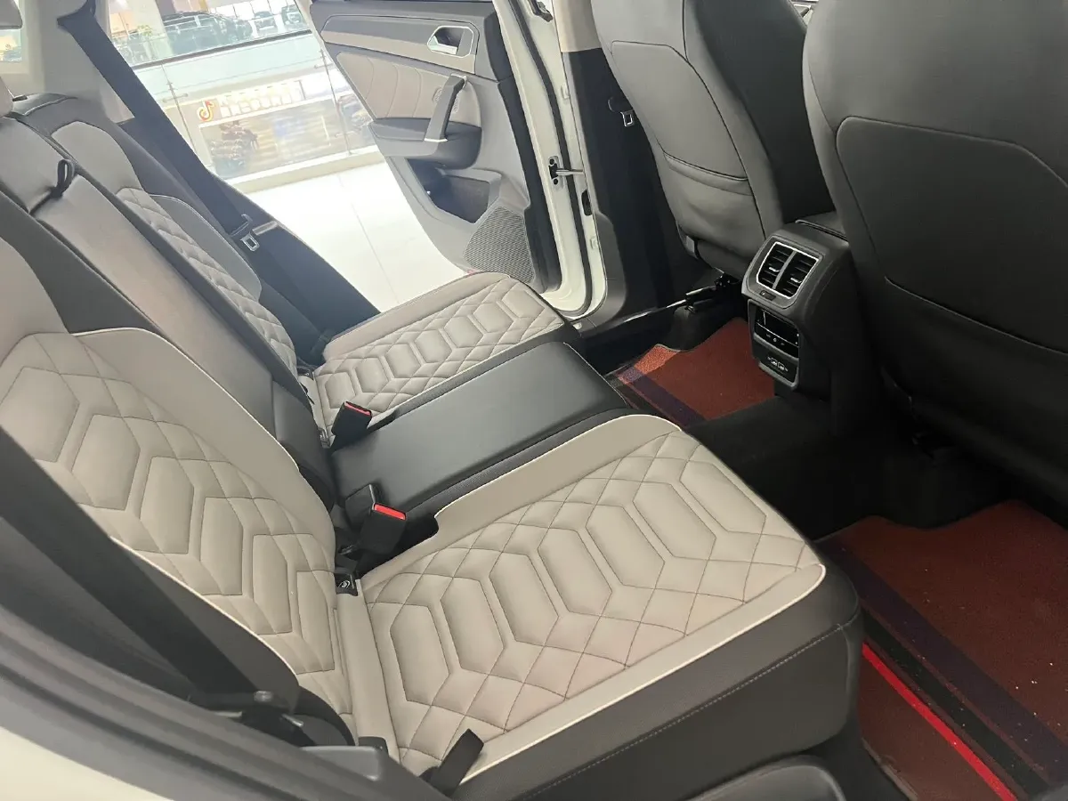 2023 Volkswagen Tayron 2.0T 186HP L4 7DCT,autocango,china used car exporter,china ev exporter,chinese used car exporter,chinese used ev exporter