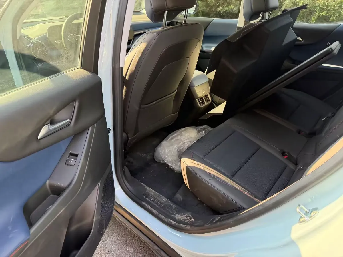 2024 Chevrolet EquinoxPlus 1.5T 180HP L4 2DHT PHEV 16.5KWH,autocango,china used car exporter,china ev exporter,chinese used car exporter,chinese used ev exporter