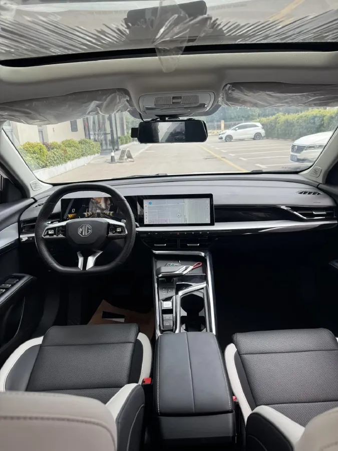 2022 MG 5 Scorpio 1.5T 181HP L4 7DCT,autocango,china used car exporter,china ev exporter,chinese used car exporter,chinese used ev exporter