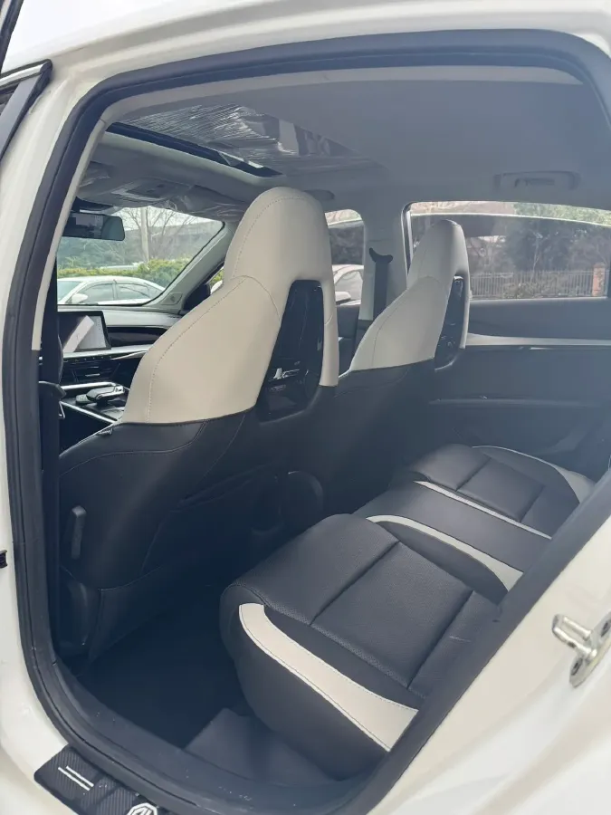 2022 MG 5 Scorpio 1.5T 181HP L4 7DCT,autocango,china used car exporter,china ev exporter,chinese used car exporter,chinese used ev exporter