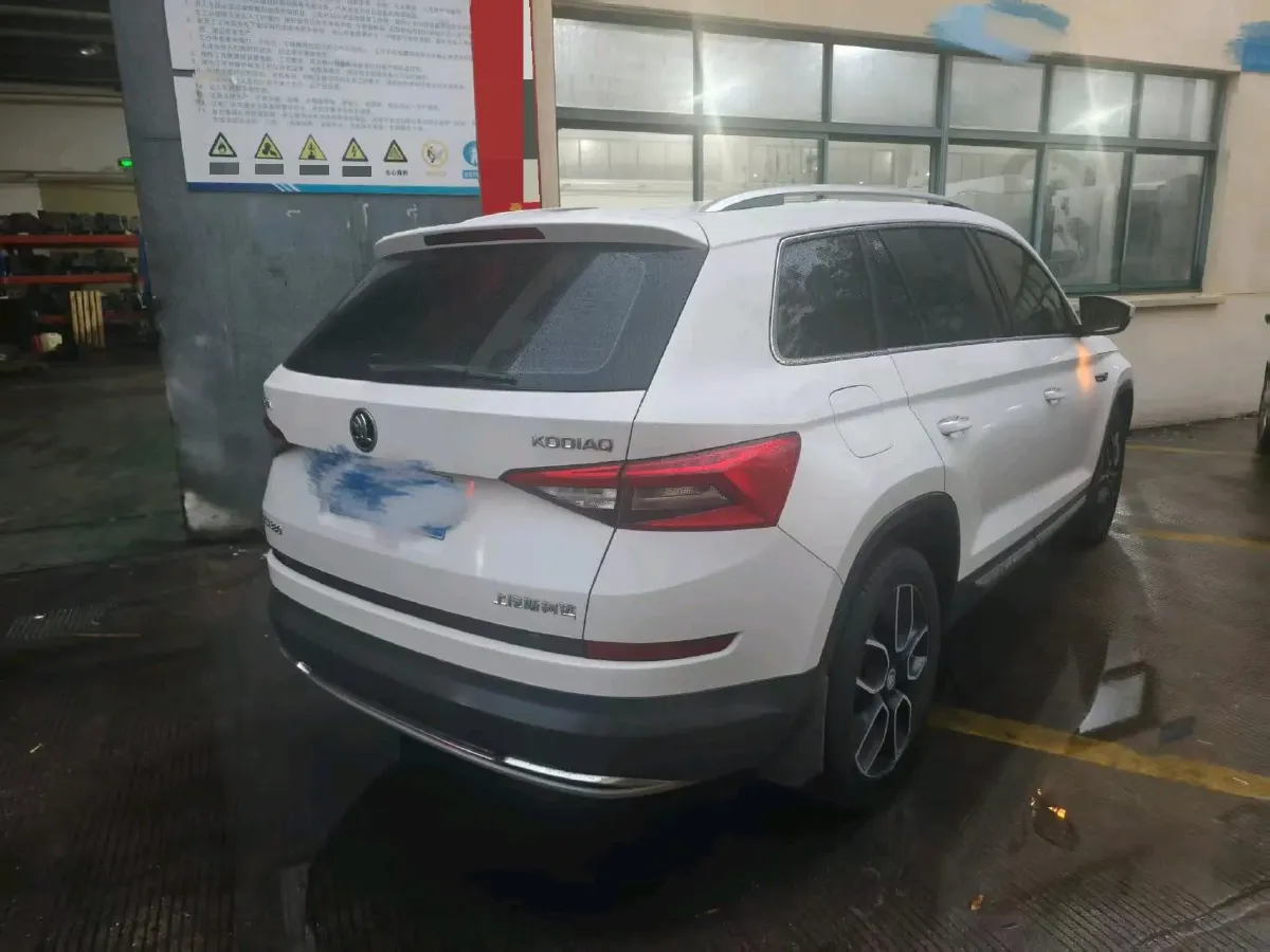 2018 Skoda Kodiak 2.0T 186HP L4 7DCT,autocango,china used car exporter,china ev exporter,chinese used car exporter,chinese used ev exporter