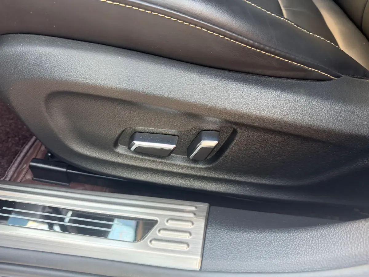 2022 ChangAn CS75 Plus 1.5T 188HP L4 8AT,autocango,china used car exporter,china ev exporter,chinese used car exporter,chinese used ev exporter