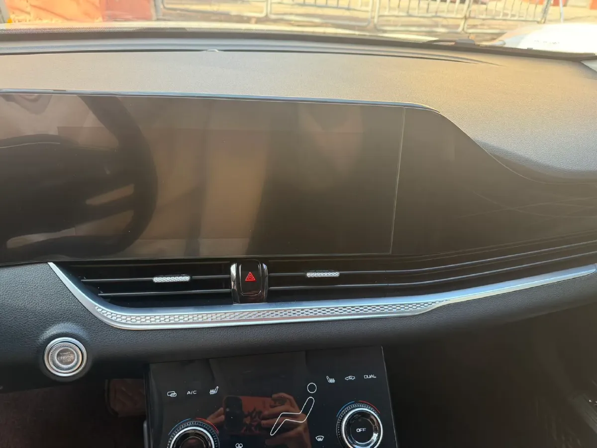 2022 ChangAn CS75 Plus 1.5T 188HP L4 8AT,autocango,china used car exporter,china ev exporter,chinese used car exporter,chinese used ev exporter