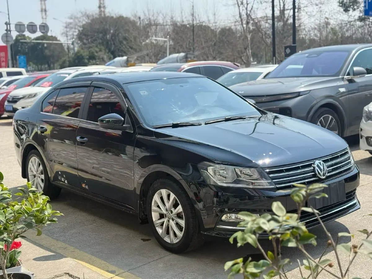2017 Volkswagen Lavida 1.4T 131HP L4 7DCT,autocango,china used car exporter,china ev exporter,chinese used car exporter,chinese used ev exporter