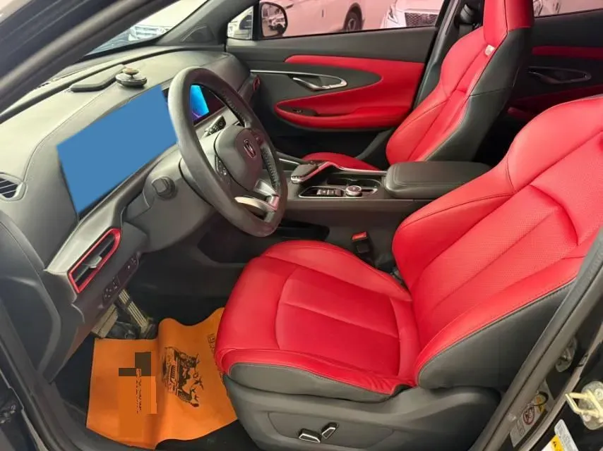 2020 ChangAn UNI-T 1.5T 180HP L4 7DCT,autocango,china used car exporter,china ev exporter,chinese used car exporter,chinese used ev exporter