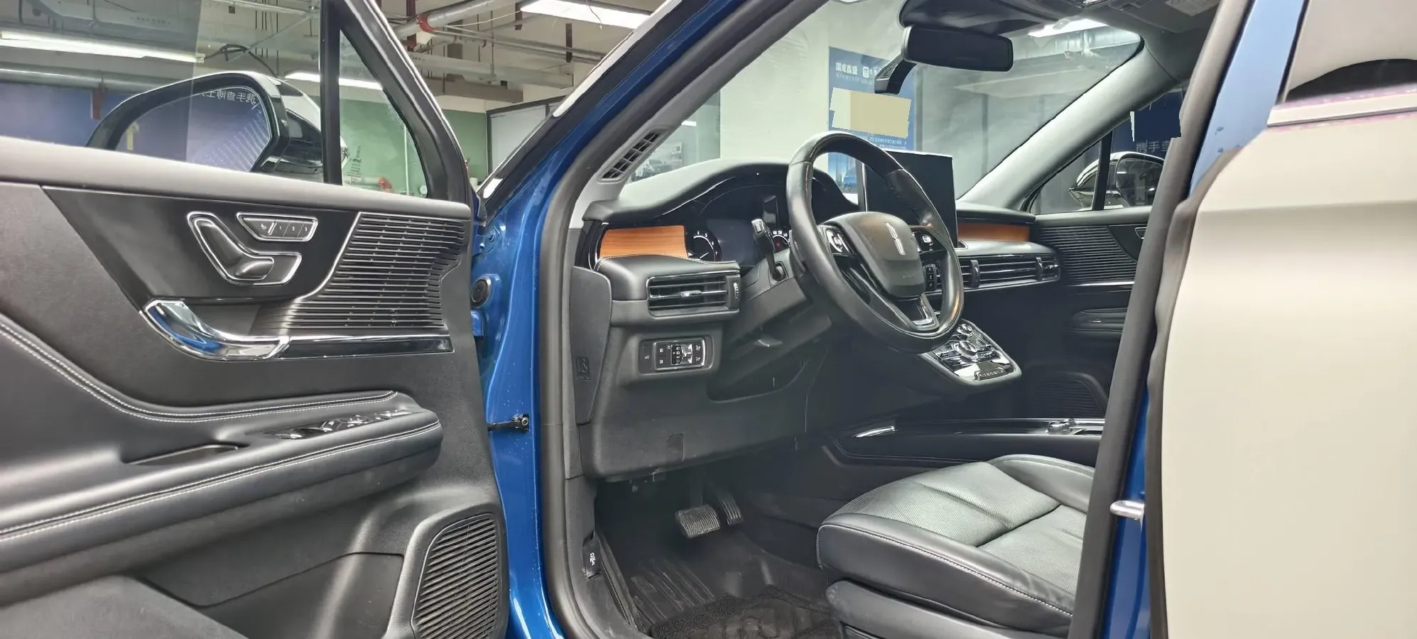 2020 Lexus CT 1.8L 99HP L4 E-CVT Hybrid,autocango,china used car exporter,china ev exporter,chinese used car exporter,chinese used ev exporter