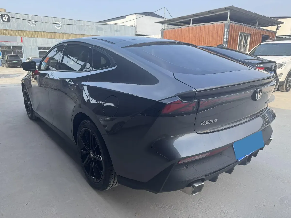 2023 ChangAn UNI-V 1.5T 188HP L4 7DCT,autocango,china used car exporter,china ev exporter,chinese used car exporter,chinese used ev exporter