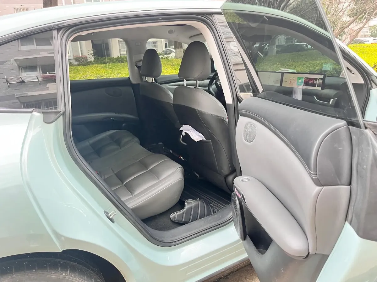 2023 IM LS6 BEV 100KWH,autocango,china used car exporter,china ev exporter,chinese used car exporter,chinese used ev exporter