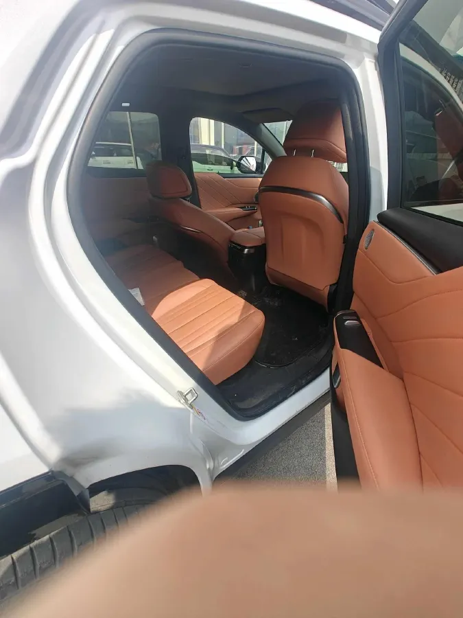 2025 ChangAn QiYuan E07 REEV 150HP REEV 39.05KWH,autocango,china used car exporter,china ev exporter,chinese used car exporter,chinese used ev exporter