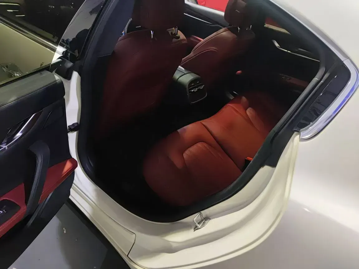 2018 Maserati Ghibli 3.0T 350HP V6 8AT,autocango,china used car exporter,china ev exporter,chinese used car exporter,chinese used ev exporter