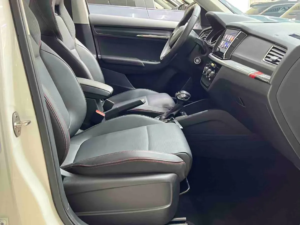 2021 Skoda Kamiq 1.2T 116HP L4 7DCT,autocango,china used car exporter,china ev exporter,chinese used car exporter,chinese used ev exporter