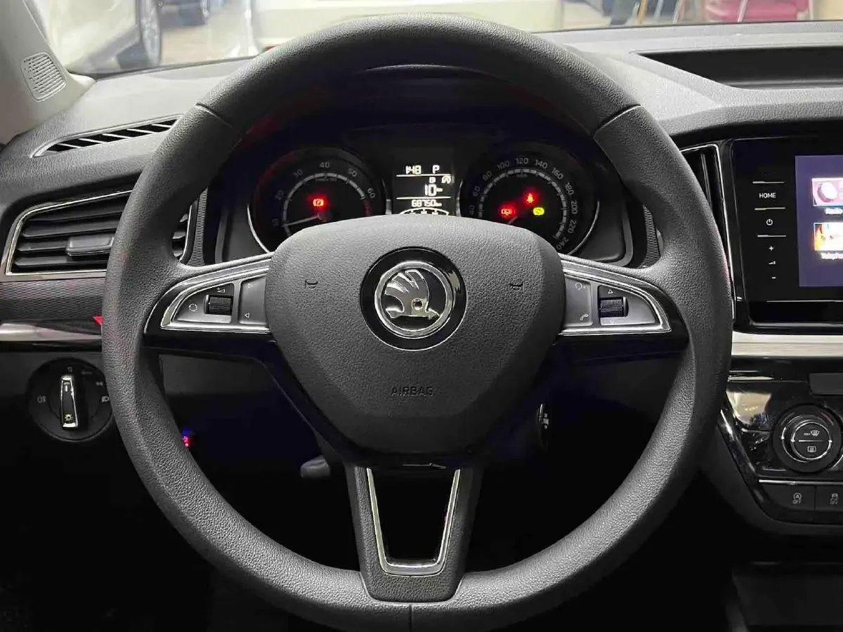 2021 Skoda Kamiq 1.2T 116HP L4 7DCT,autocango,china used car exporter,china ev exporter,chinese used car exporter,chinese used ev exporter