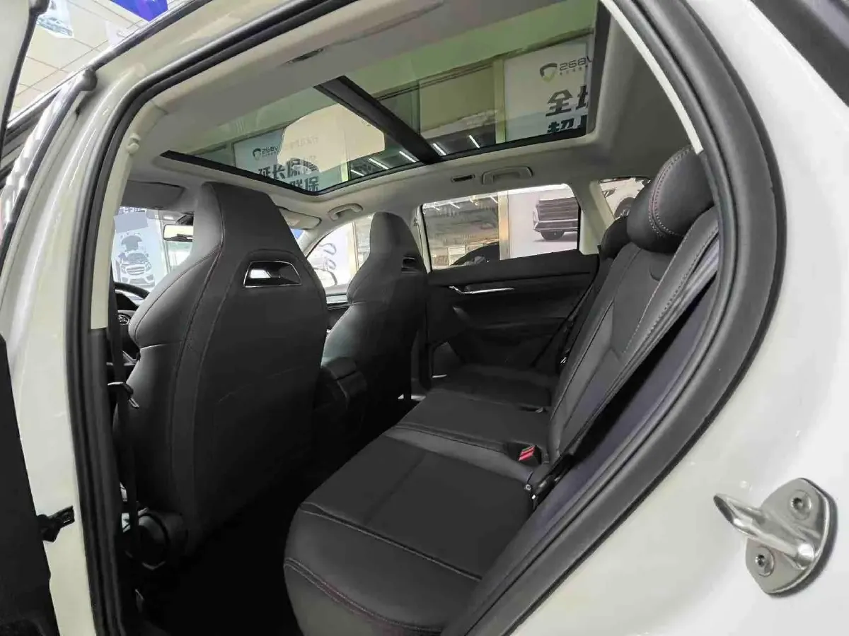 2021 Skoda Kamiq 1.2T 116HP L4 7DCT,autocango,china used car exporter,china ev exporter,chinese used car exporter,chinese used ev exporter