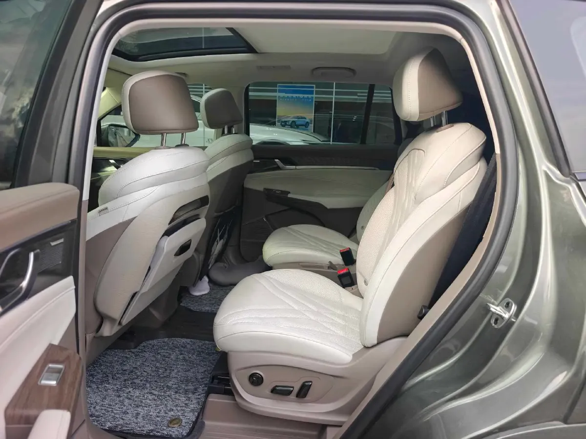 2023 Roewe RX9 2.0T 242HP L4 9AT,autocango,china used car exporter,china ev exporter,chinese used car exporter,chinese used ev exporter