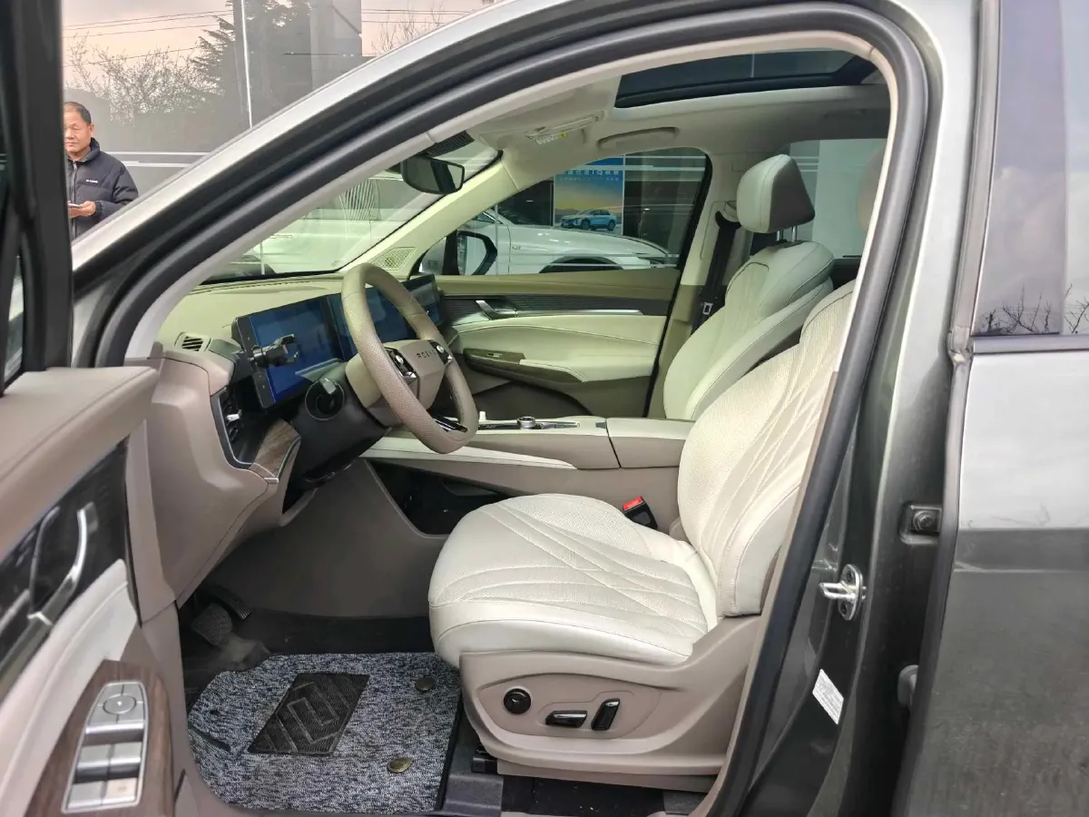 2023 Roewe RX9 2.0T 242HP L4 9AT,autocango,china used car exporter,china ev exporter,chinese used car exporter,chinese used ev exporter