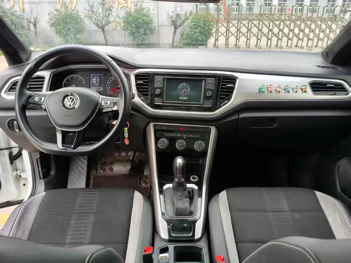 2019 Volkswagen T-Roc 1.4T 131HP L4 7DCT,autocango,china used car exporter,china ev exporter,chinese used car exporter,chinese used ev exporter