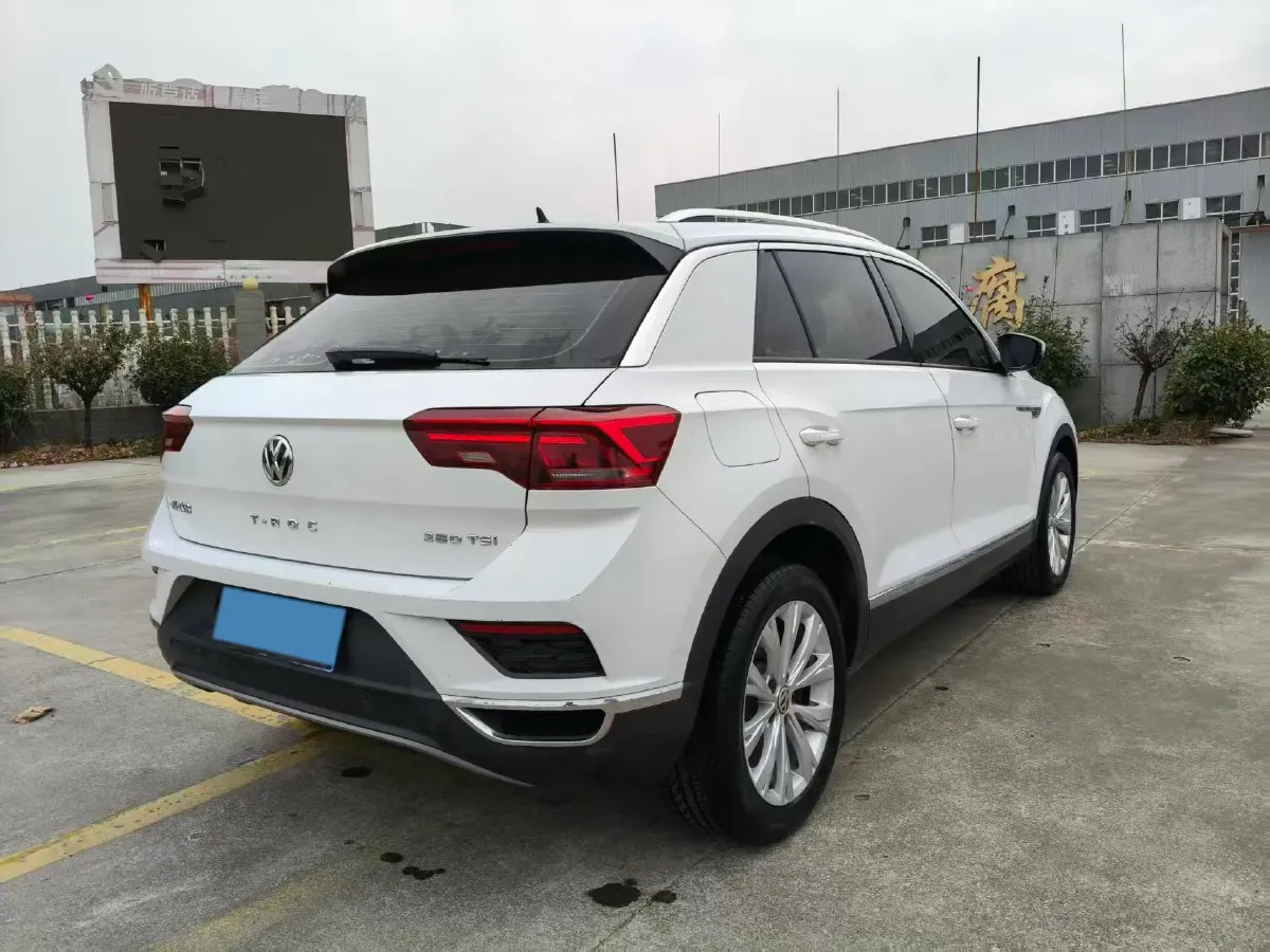 2019 Volkswagen T-Roc 1.4T 131HP L4 7DCT,autocango,china used car exporter,china ev exporter,chinese used car exporter,chinese used ev exporter
