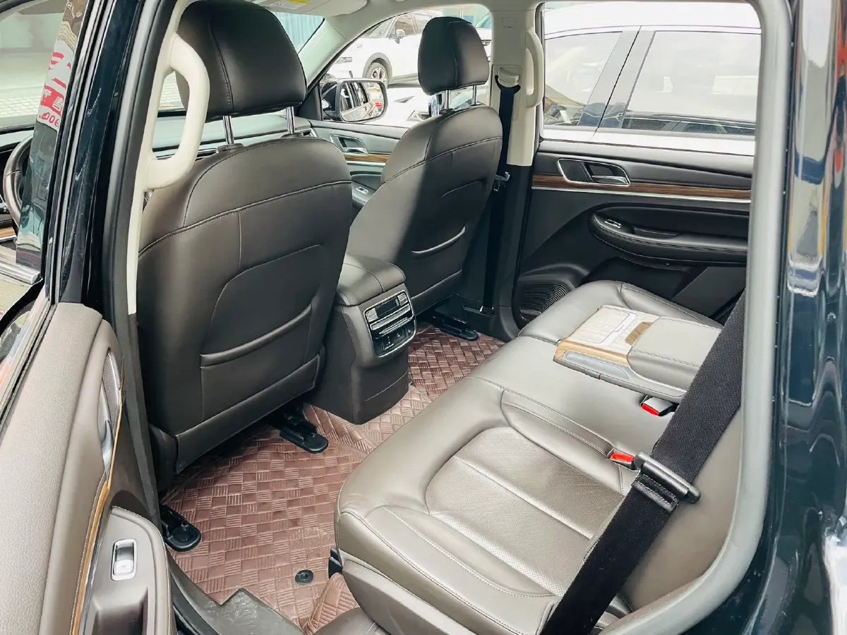 2019 Roewe RX8 2.0T 222HP L4 6AT,autocango,china used car exporter,china ev exporter,chinese used car exporter,chinese used ev exporter