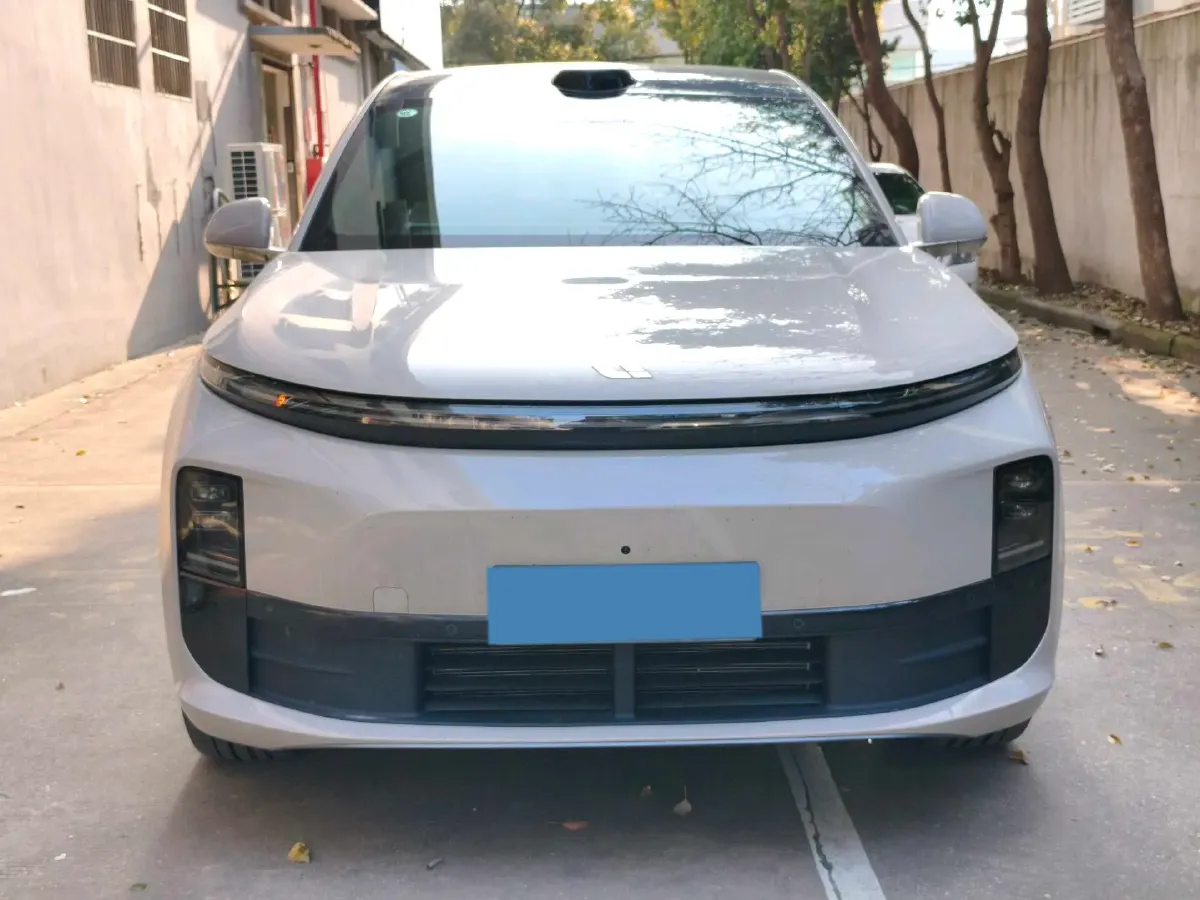2024 Li L6 Range Extended 154HP L4 REEV 36.8KWH,autocango,china used car exporter,china ev exporter,chinese used car exporter,chinese used ev exporter
