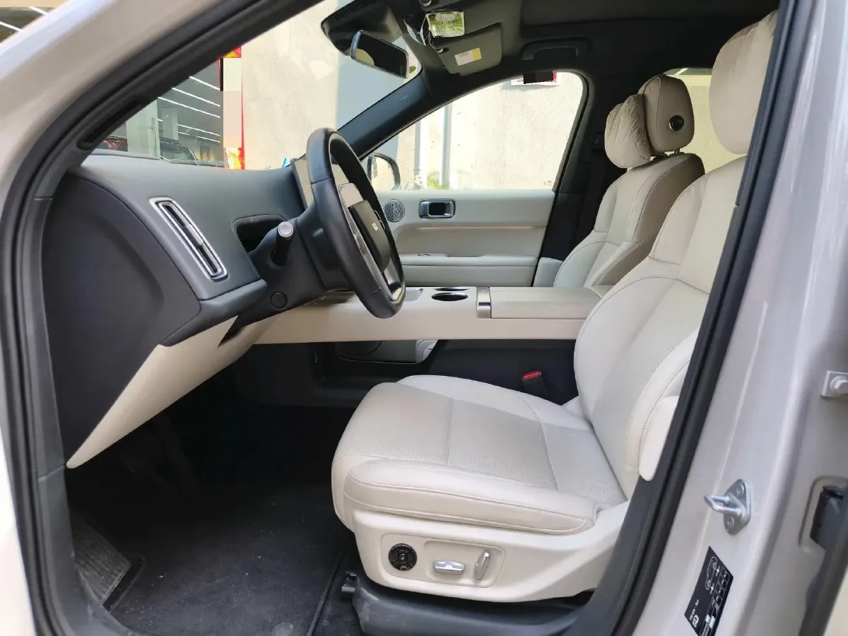 2024 Li L6 Range Extended 154HP L4 REEV 36.8KWH,autocango,china used car exporter,china ev exporter,chinese used car exporter,chinese used ev exporter