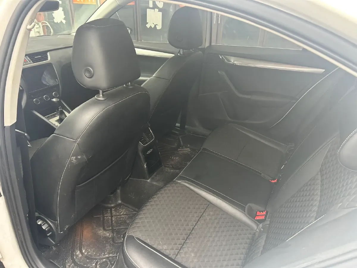 2020 Skoda Octavia 1.4T 150HP L4 7DCT,autocango,china used car exporter,china ev exporter,chinese used car exporter,chinese used ev exporter