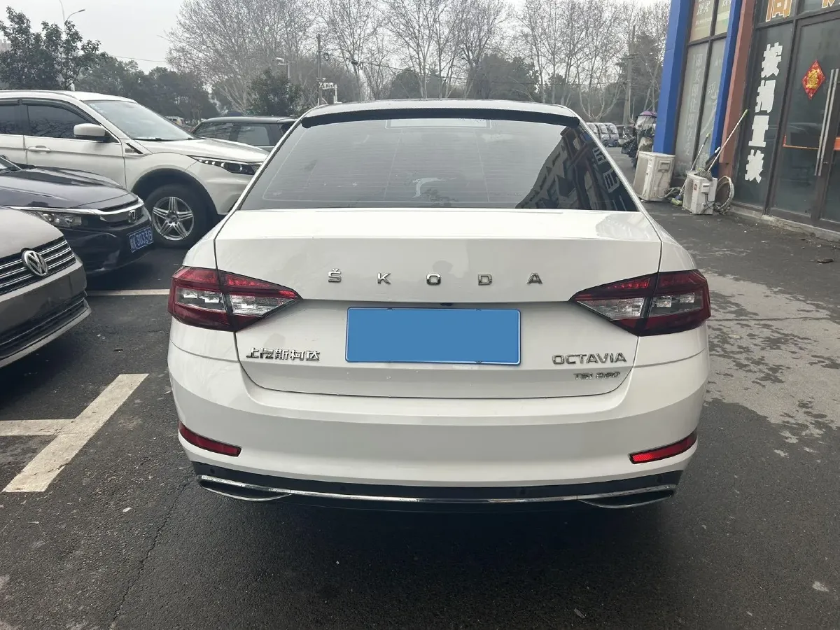 2020 Skoda Octavia 1.4T 150HP L4 7DCT,autocango,china used car exporter,china ev exporter,chinese used car exporter,chinese used ev exporter