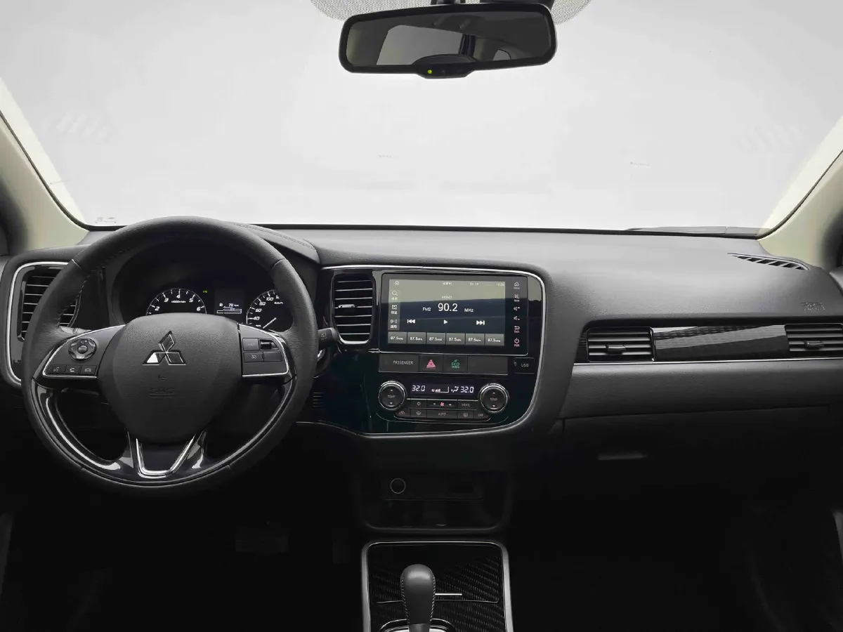 2021 Mitsubishi Outlander 2.0L 166HP L4 CVT,autocango,china used car exporter,china ev exporter,chinese used car exporter,chinese used ev exporter